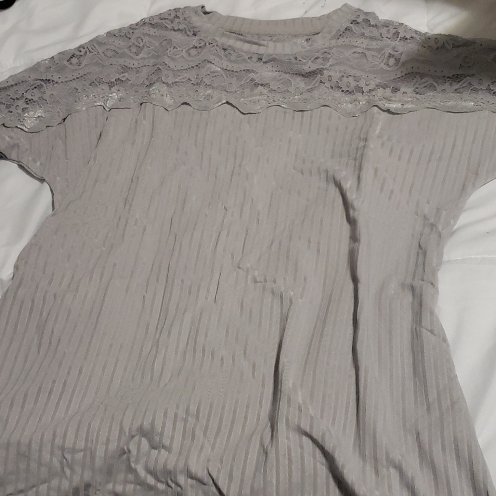 CCO DROP🌼1 small left New boutique lace yoke top - Picture 5 of 10
